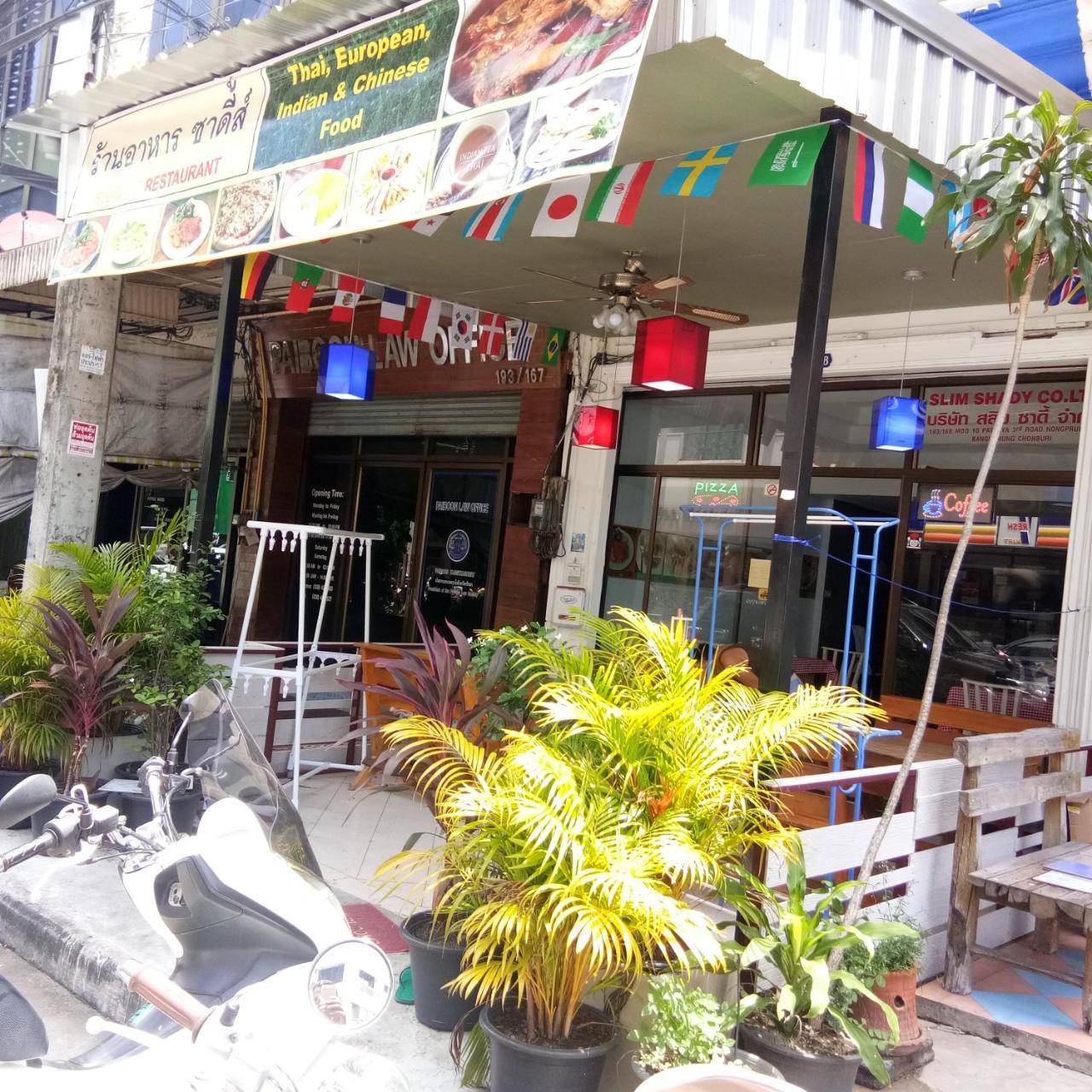 Shady'S Hostel Pattaya Exterior photo