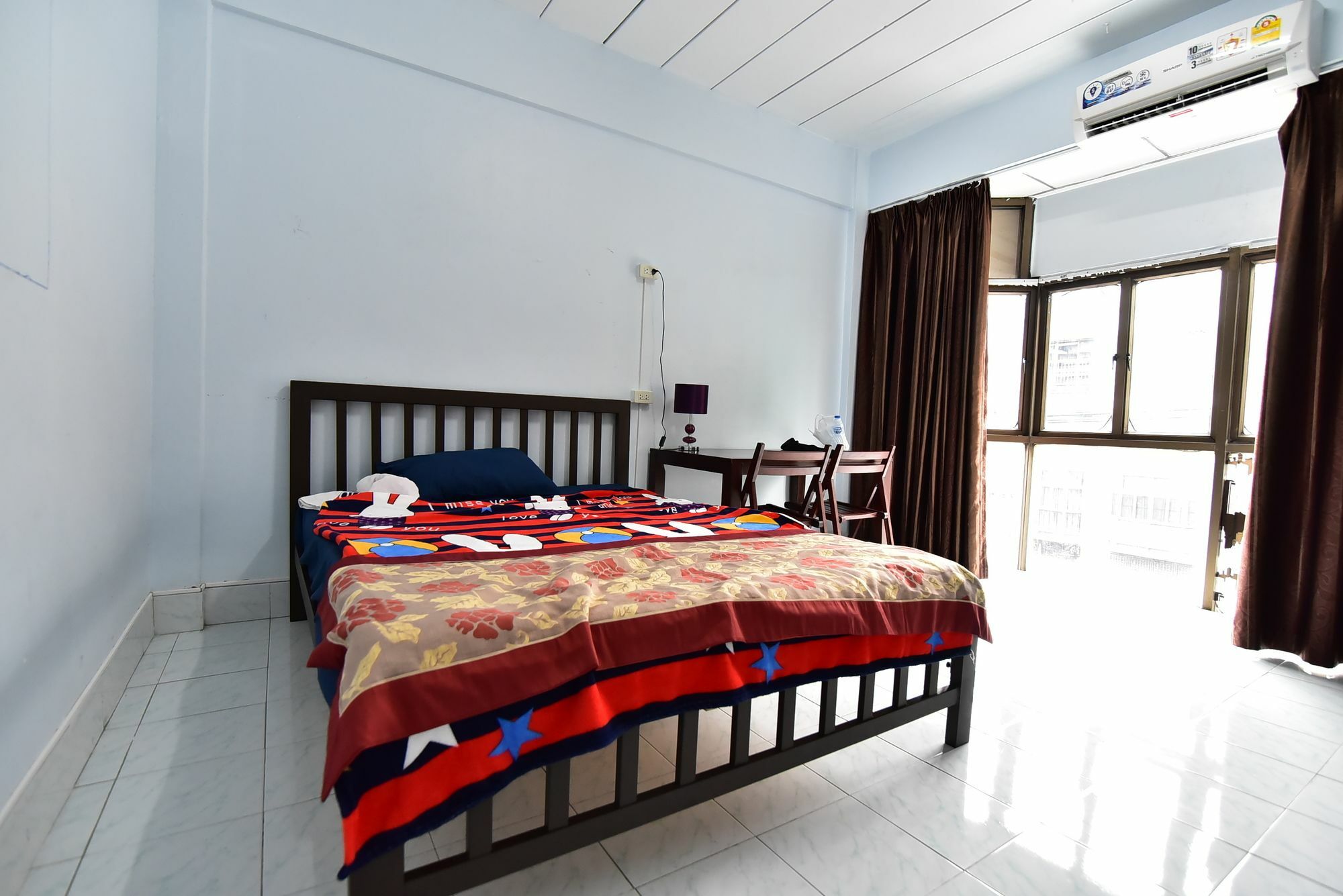 Shady'S Hostel Pattaya Exterior photo