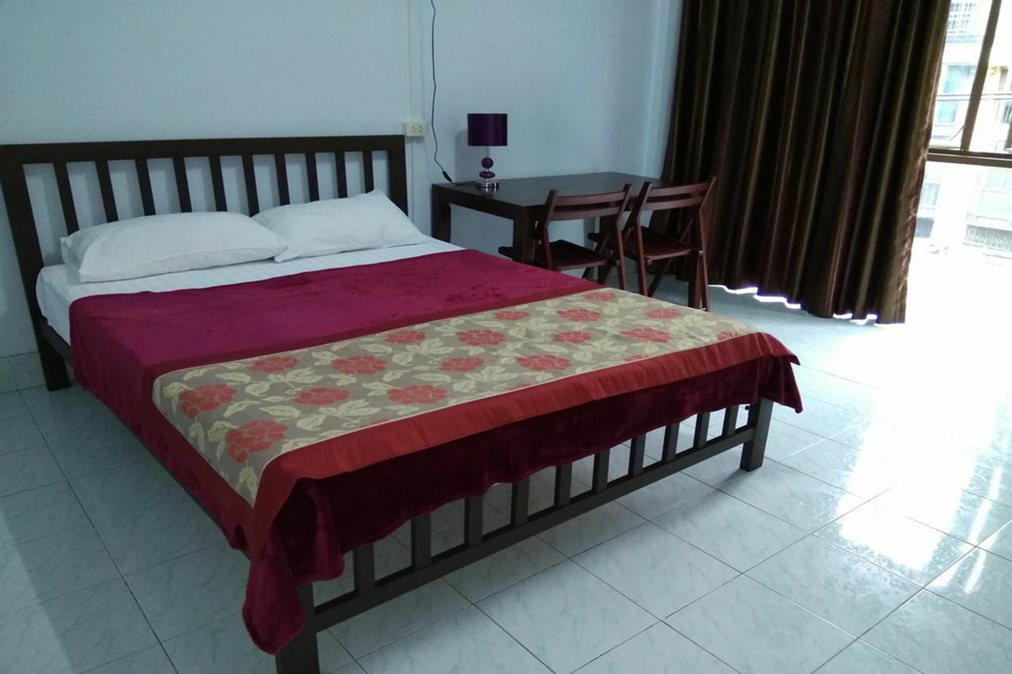Shady'S Hostel Pattaya Exterior photo